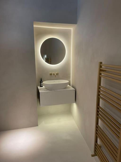 Luxury Georgian Apartment - 5 Minute Walk To Spa Bath Exterior photo
